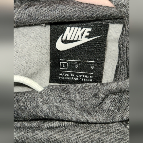 NIKE HOODIE !! - Picture 3 of 3